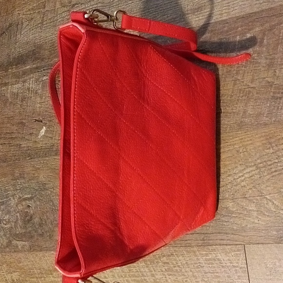 Coral handbag with gold hardware new❤️ - Picture 5 of 11